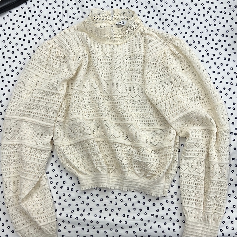 Zara long sleeve large